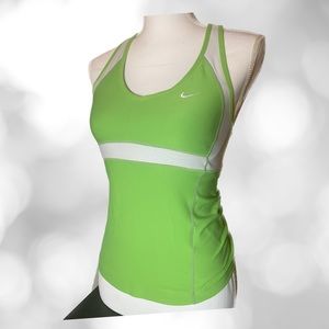 Women’s Nike Fit-Dry Trainer, Razorback Tank. Green. EUC. Smoke/Pet Free Home.